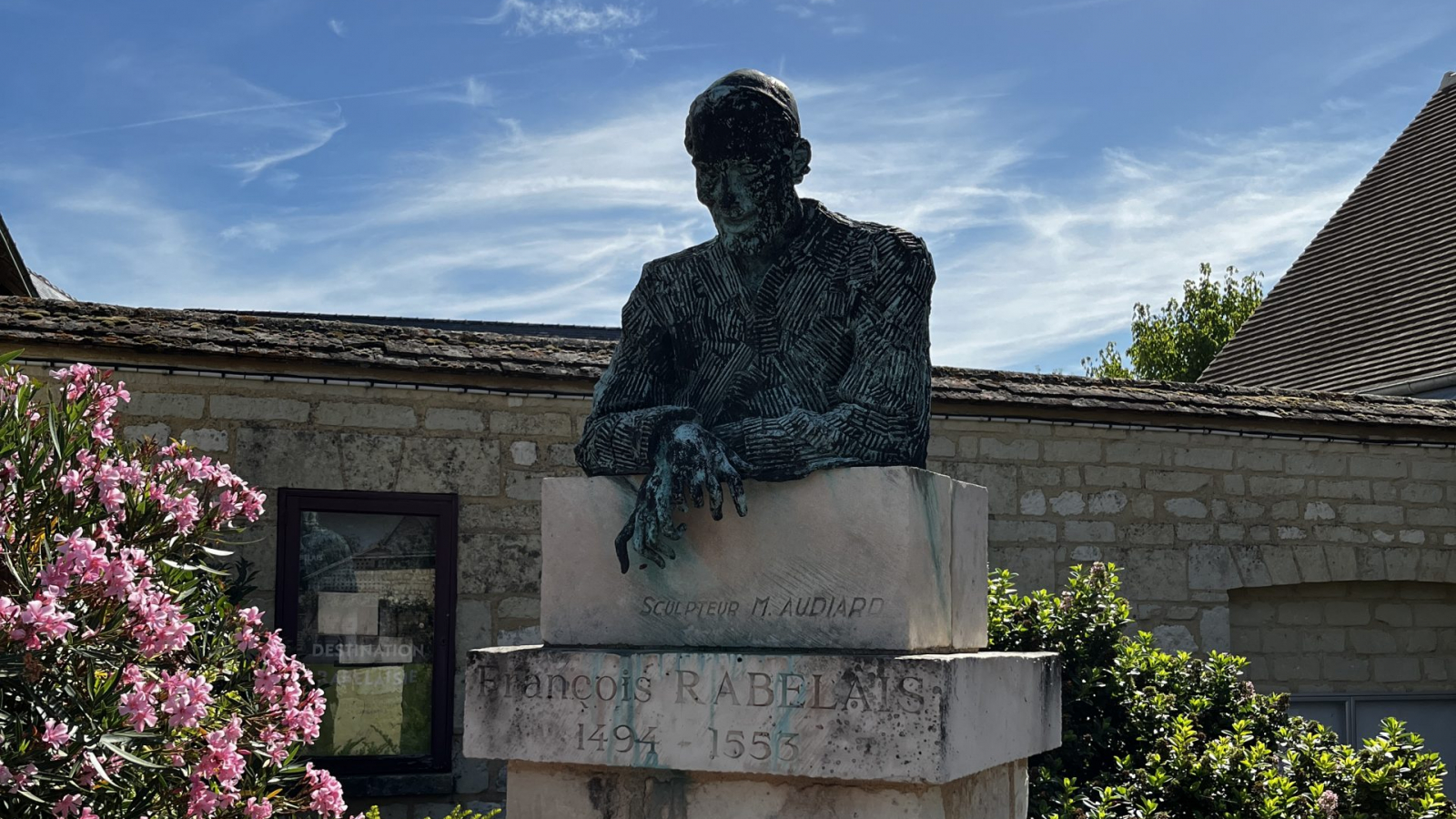 François Rabelais, statue, Seuilly, Touraine, Centre Val de Loire