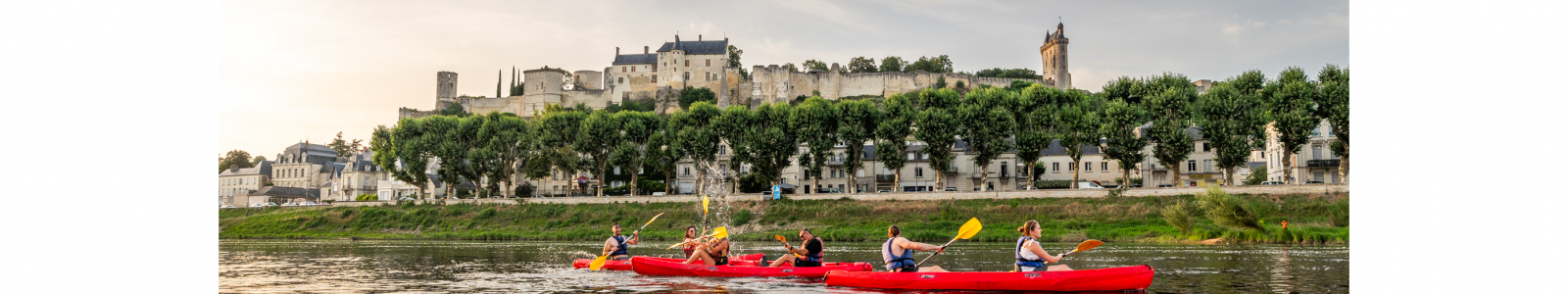 CLAN - Canoë sur la Vienne à Chinon en Touraine - Vue sur la forteresse