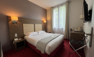 CHINON-Best western - Salle PDJ 6Chambre Confort 2